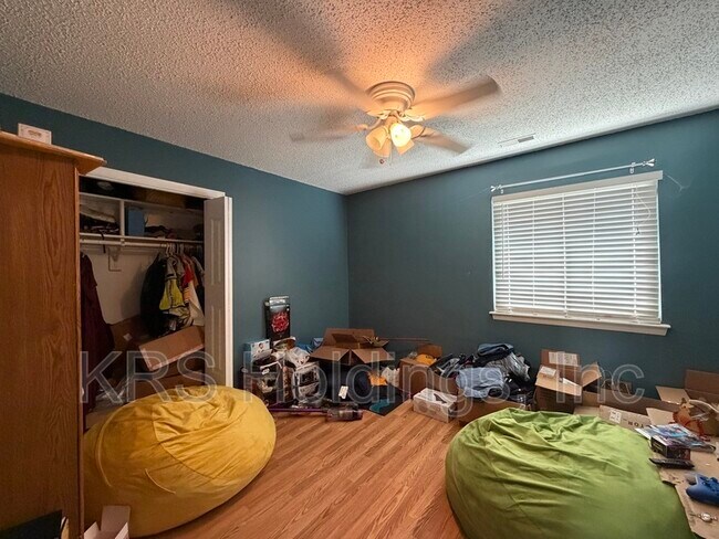 Building Photo - 1249 Eaglewood Dr