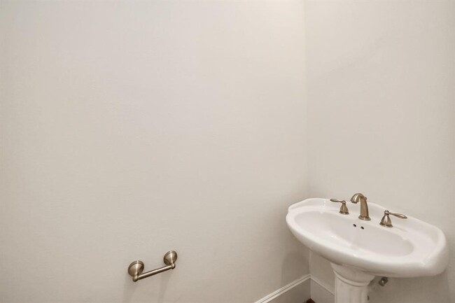 Building Photo - 5809 Kiam St