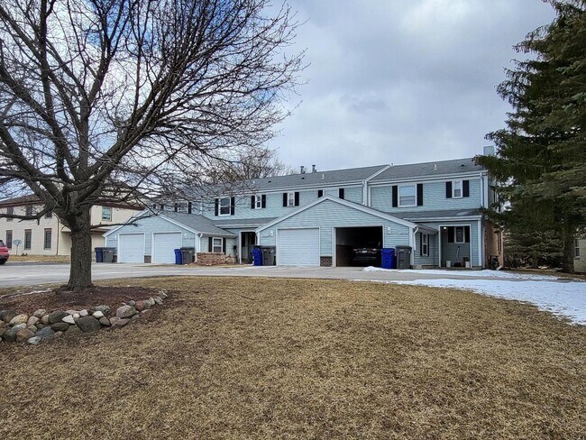Primary Photo - W150S7036 Cornell Cir