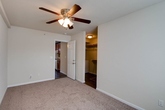 Building Photo - 1026 Bluemont Ave