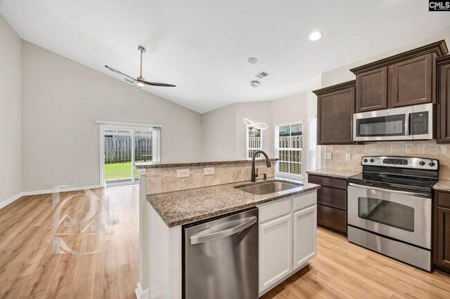 Building Photo - 1 Bouquet Ct