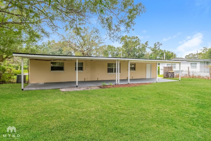 Building Photo - 1033 Busac Ave