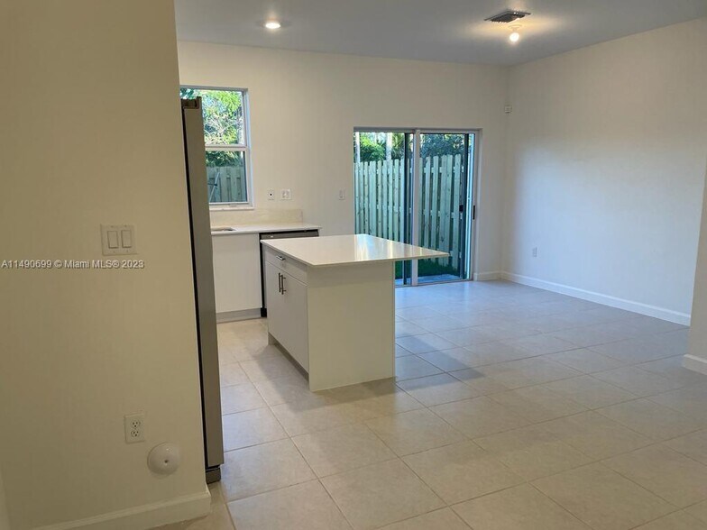 Building Photo - 29147 SW 162nd Ct