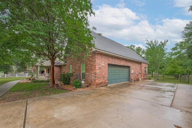 Building Photo - 9072 Grand Lake Estates Dr