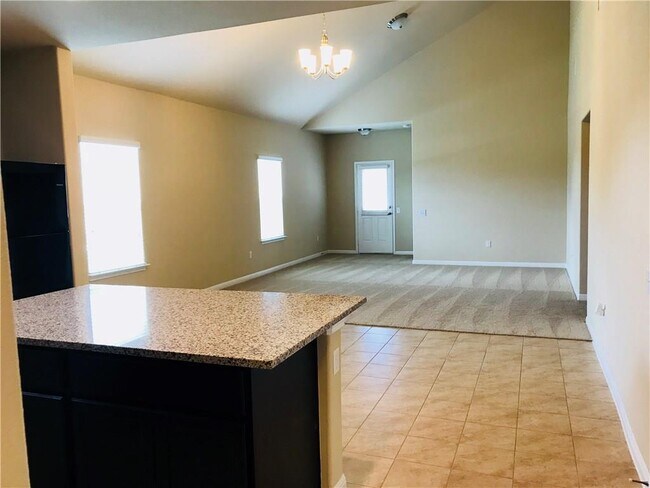 Building Photo - 1532 Maier Dr