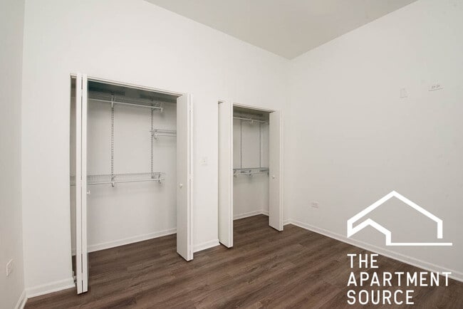 Building Photo - 2550 S Wabash Ave