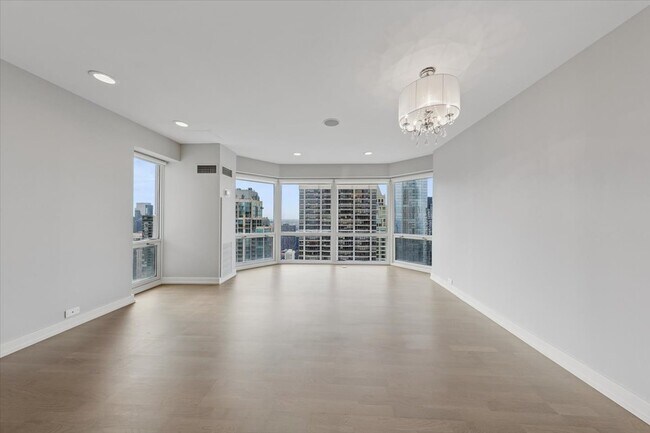 Building Photo - 100 E Huron St