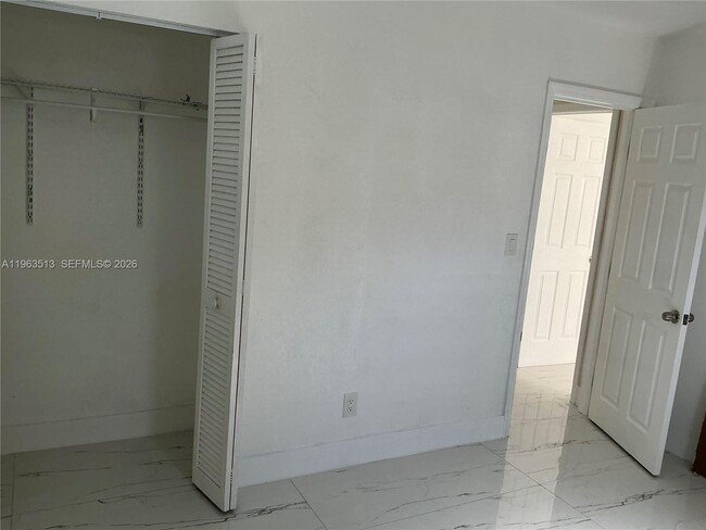 Building Photo - 14821 SW 104th Ave