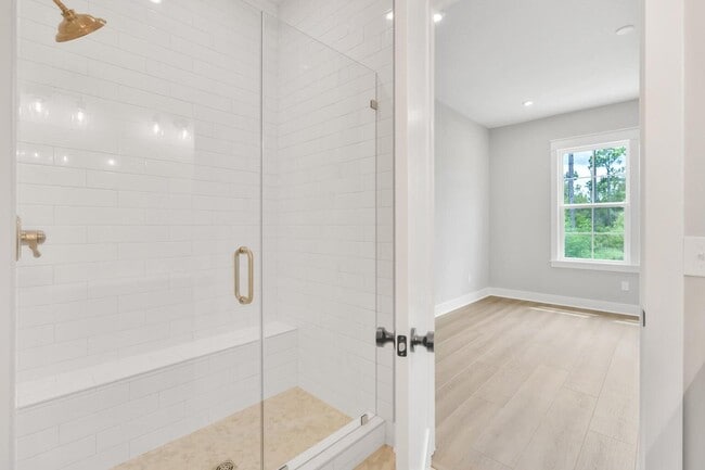 Building Photo - 299 Suwannee Dr