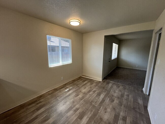 Building Photo - 6417-6417 San Stefano St