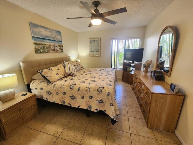 Building Photo - 6287 Bahia Del Mar Cir N