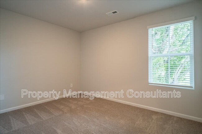 Building Photo - 4151 Hudson Ct SW