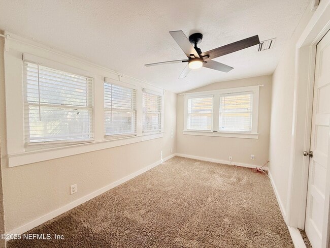 Building Photo - 3055 Rosselle St