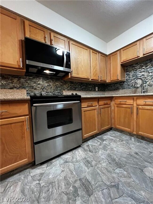 Building Photo - 3151 N Soaring Gulls Dr