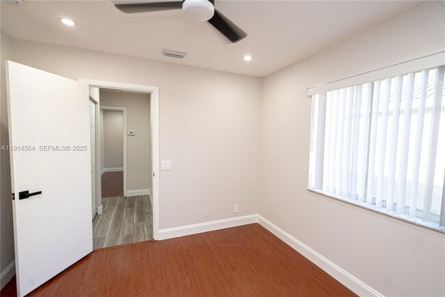 Building Photo - 1592 Salerno Cir