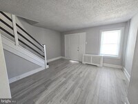 Building Photo - 2642 S 67th St