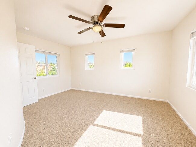 Building Photo - Spacious 5 (or 6) Bedroom House with attached ADU in Winchester for Rent