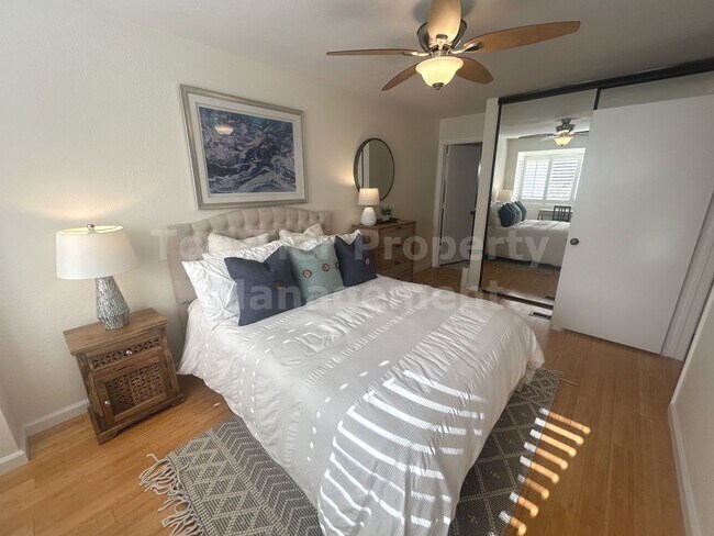 Building Photo - **Beautiful, Fully-Furnished 2 bed / 2.5 bath Townhome in Coastal Carlsbad - Available NOW**