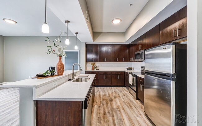 Primary Photo - Zona Rosa