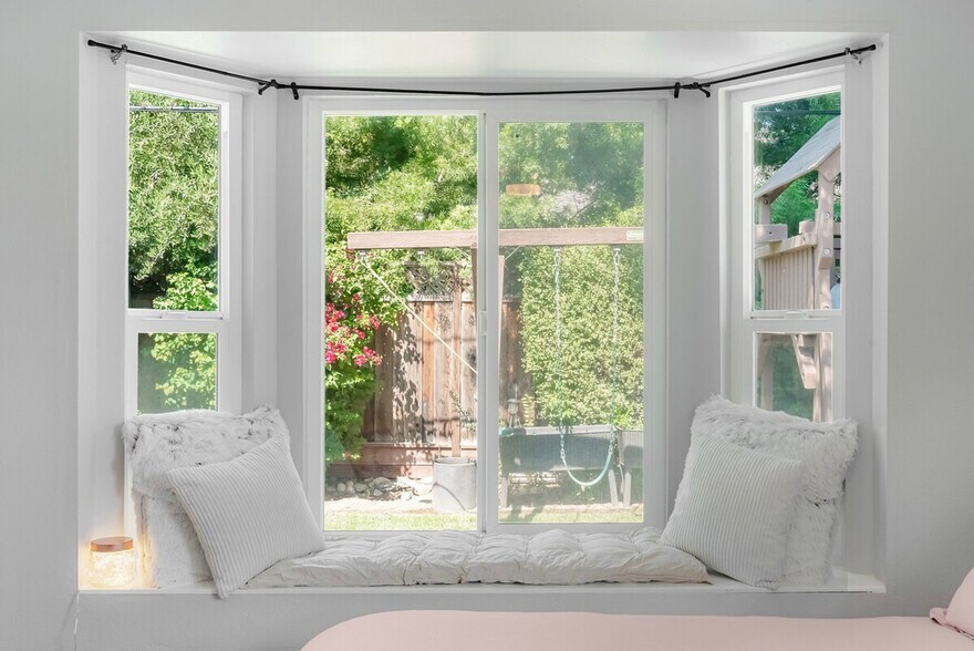 Building Photo - 2326 Cherry Ave