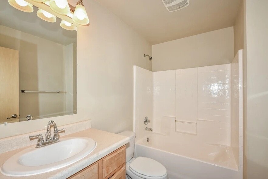 Building Photo - 5018 200th St Ct E