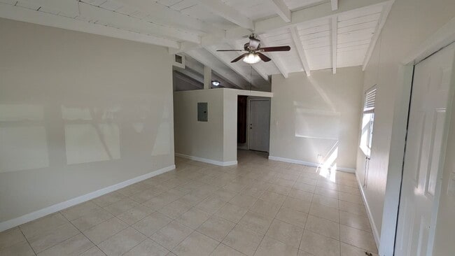 Building Photo - 1553 NW 15th Ave