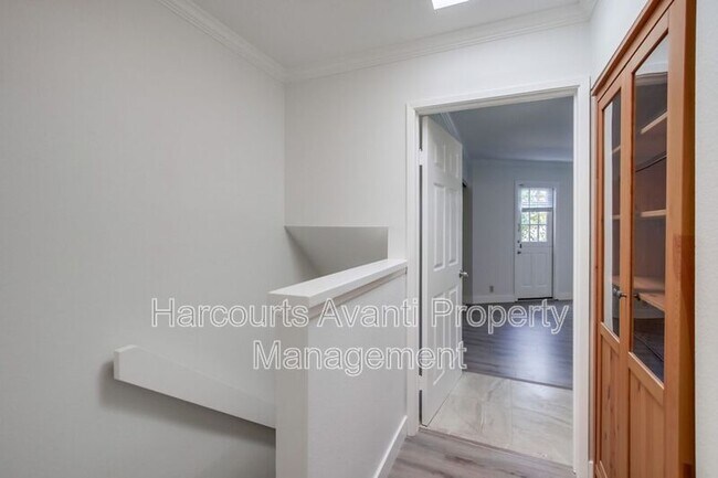Building Photo - 3268 Via Marin
