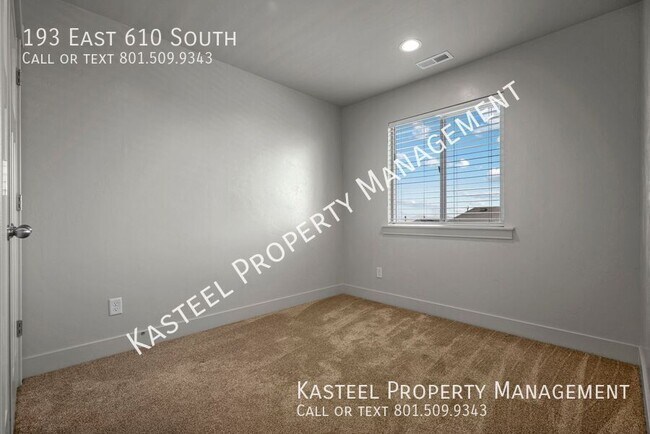 Building Photo - 193 610 S