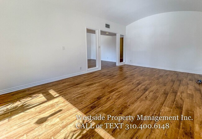 Building Photo - 153 S Wetherly Dr
