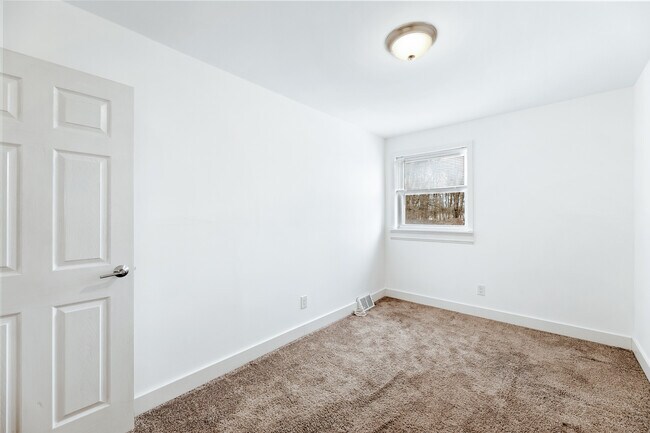 Building Photo - 12450 Knights Rd