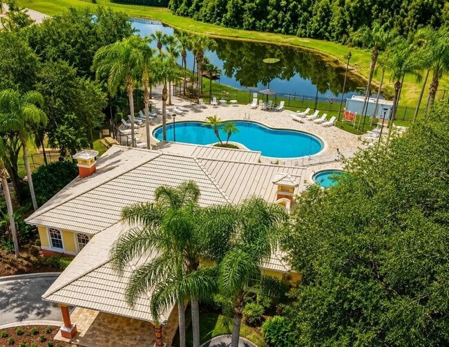 Building Photo - 7102 Lake Marion Golf Resort