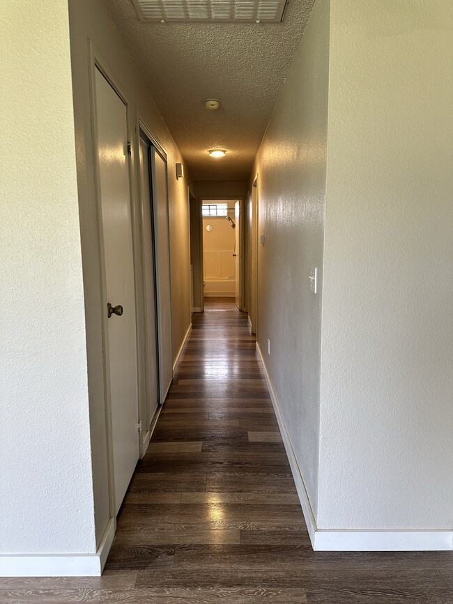Building Photo - 309/311 Baker St Duplex