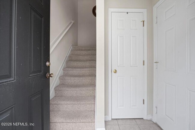 Building Photo - 7157 Deerfoot Cir