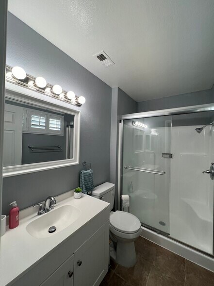 Building Photo - 66115 Avenida Cadena