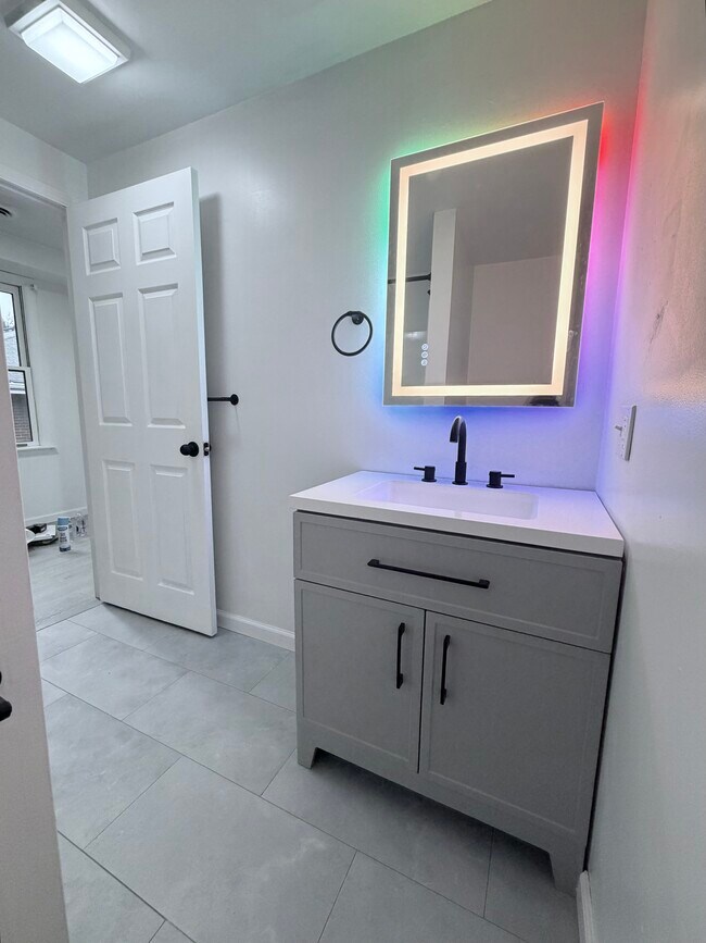 Building Photo - 338 Prestley Rd