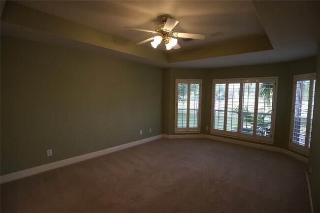 Building Photo - 1215 Pelican Hill Dr