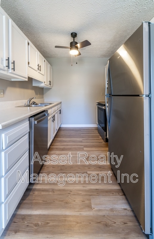 Building Photo - 4405 Greenfern Way