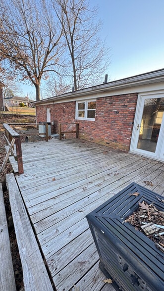 Building Photo - 412 Western Cir