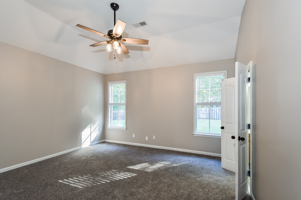 Building Photo - 4894 Shadow Cove
