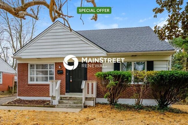 Primary Photo - 3 Bedroom Pet-Friendly Home in Louisville,...