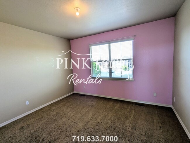 Building Photo - 7695 Wrangler Ridge Dr