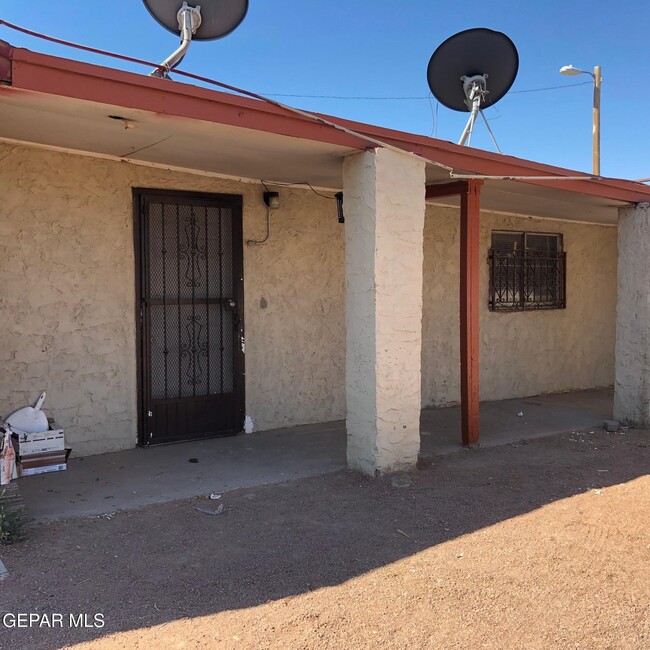 Building Photo - 10540 Socorro Rd