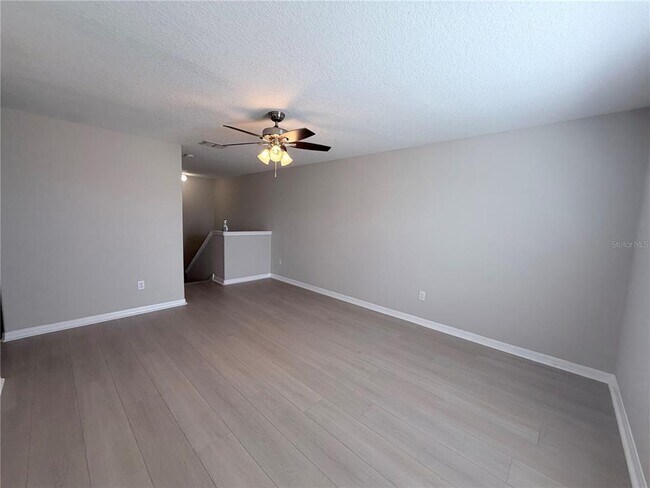 Building Photo - 10013 Crested Fringe Dr