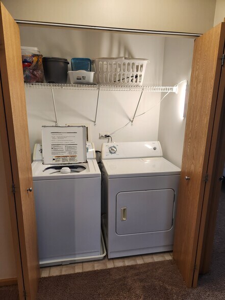 Building Photo - 1819 Silverstone Dr