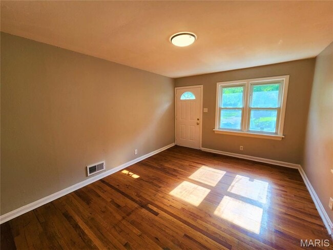 Building Photo - 9808 Winkler Dr