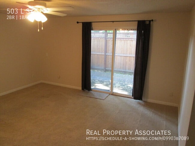 Building Photo - 503 L St SE