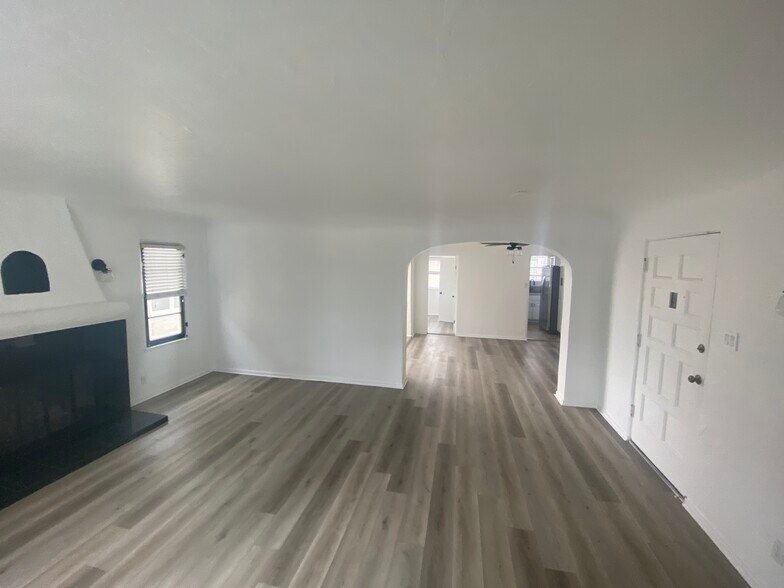 Living room with decorative fire place - 2702 W 43rd Pl