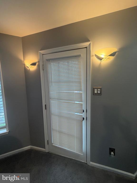 Building Photo - 809 Willings Way