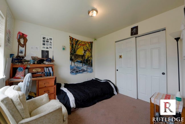 Building Photo - 3 bedroom 2 1/2 bath, 1245 sq. ft., townho...