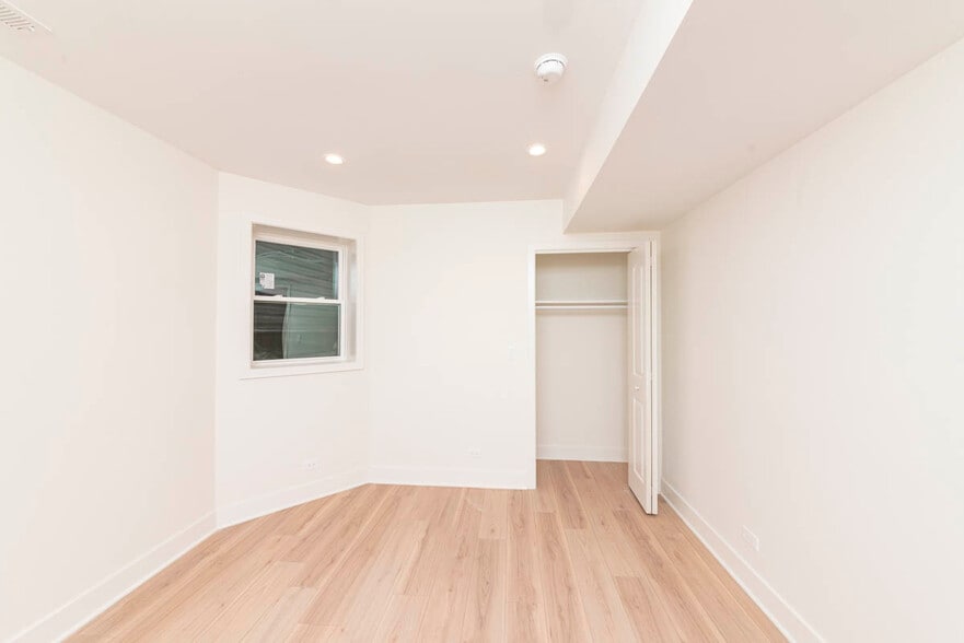 Building Photo - 2825 N Rockwell St